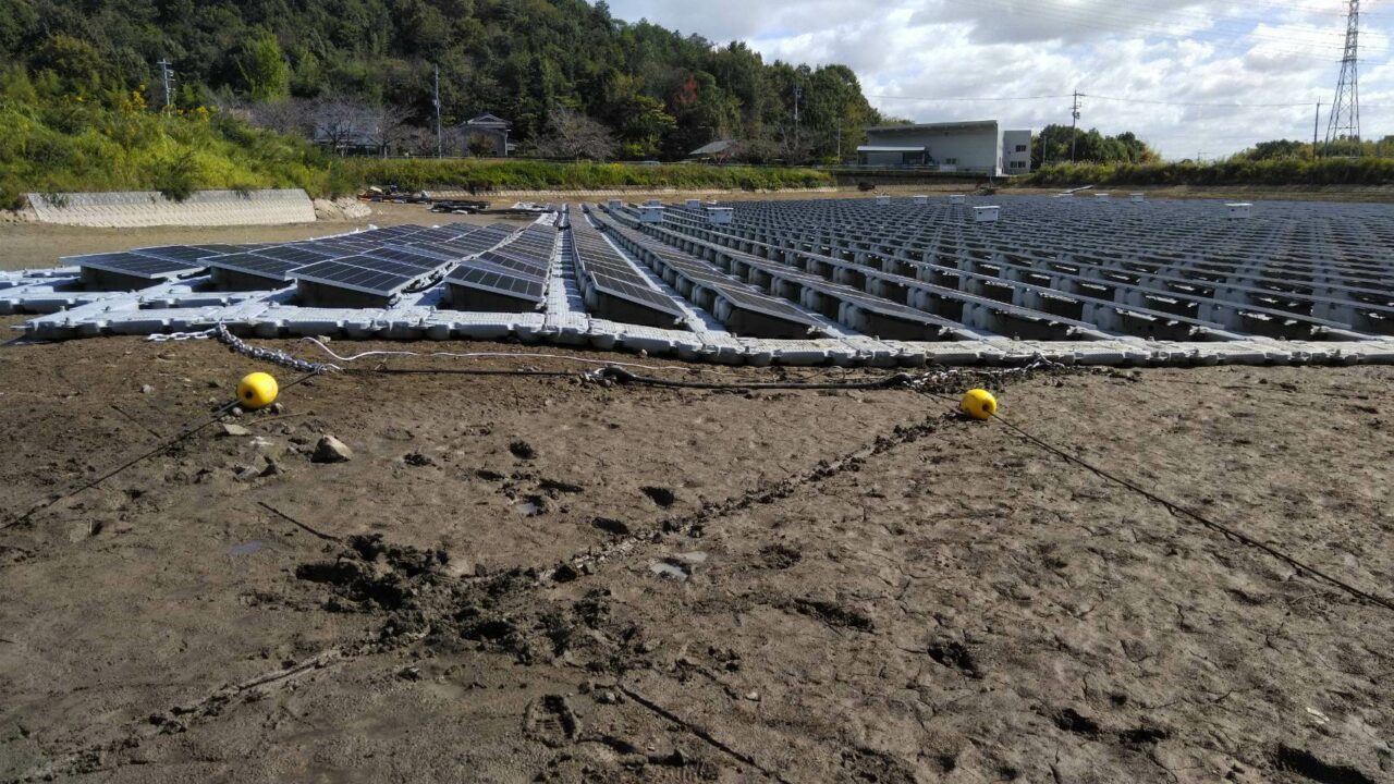 Bow and Arrow, the anchoring system bringing more elasticity in the