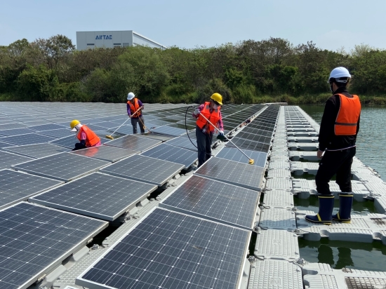 cleaning PV modules