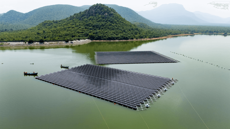 Fusio quick smooth assembly floating solar