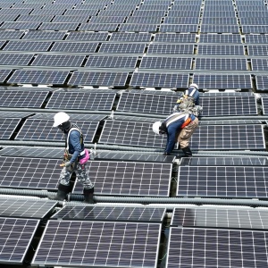 bottom anchoring floating solar